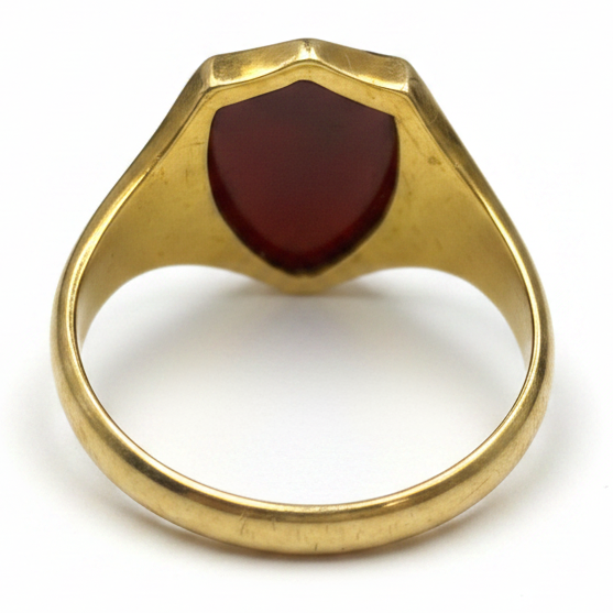 Victorian Shield Chalcedony Signet Ring in 18ct Yellow Gold