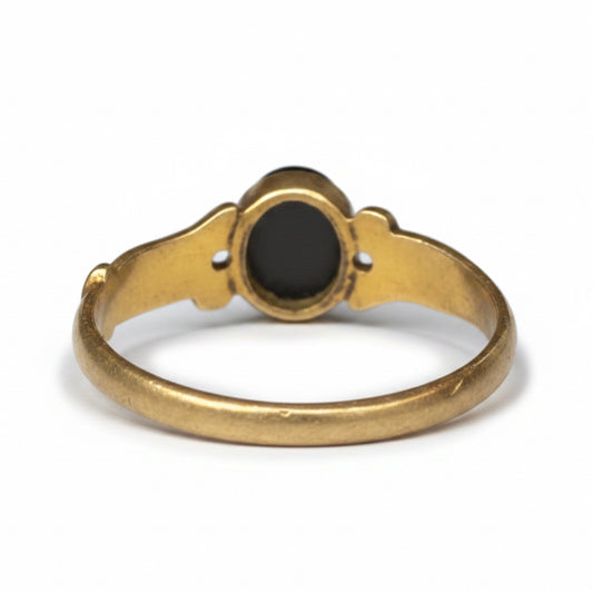Victorian Sardonics Ring in 18ct Gold