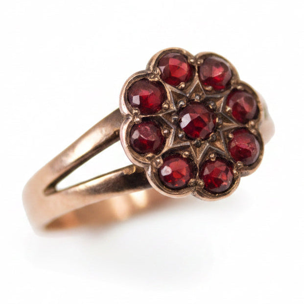 Victorian Garnet Cluster Ring in 9ct Yellow Gold