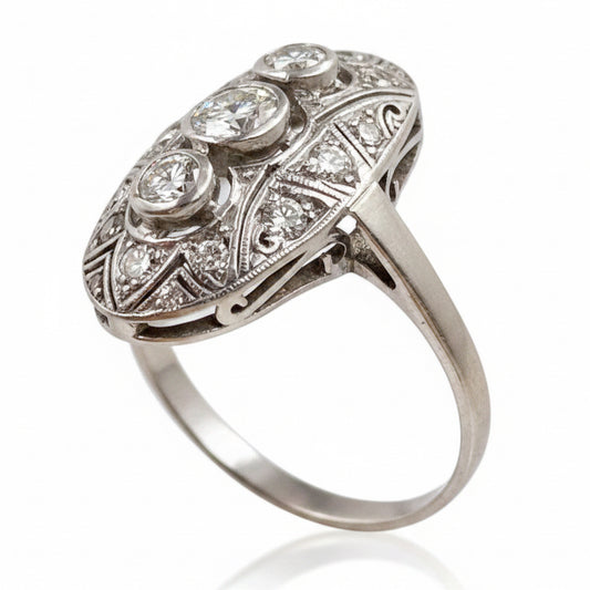 Art Deco 3-Stones Diamond Ring in Platinum