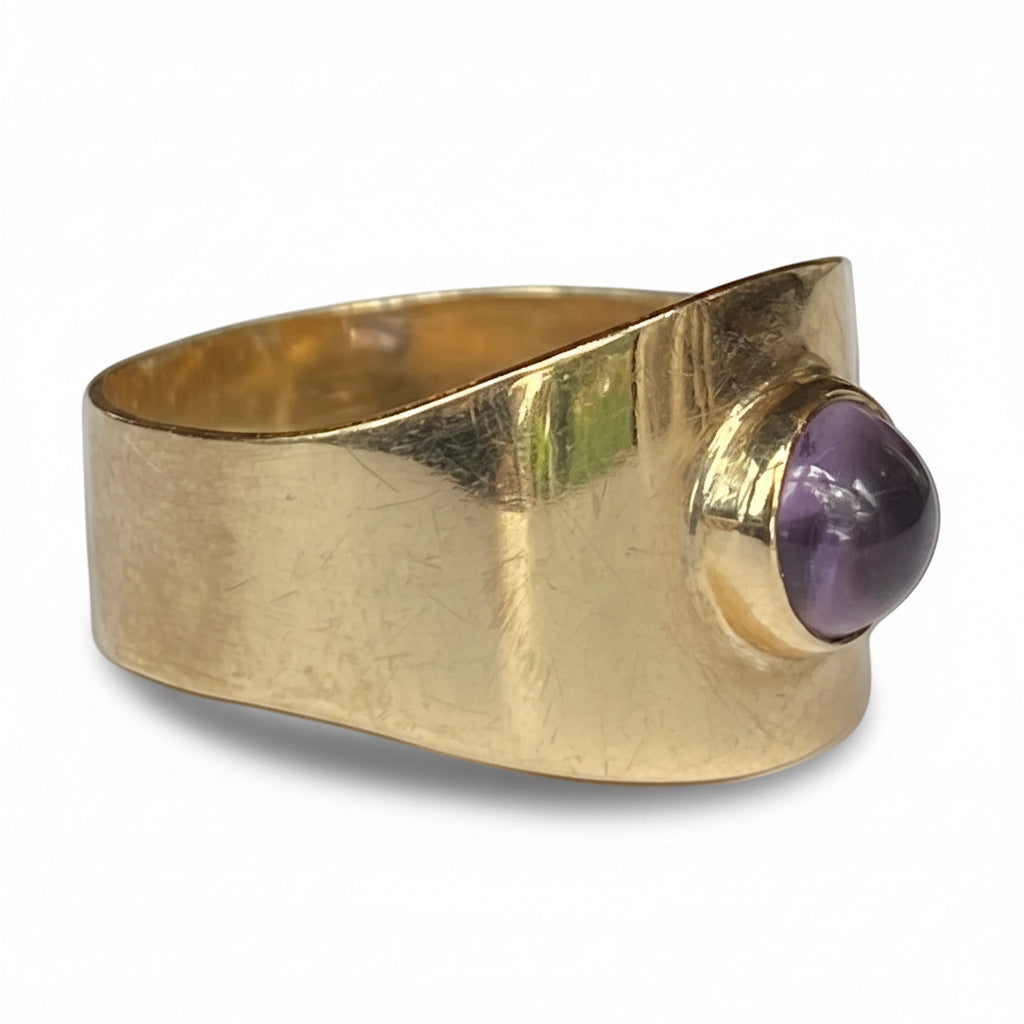 1960's Amethyst Ring in 18ct gold