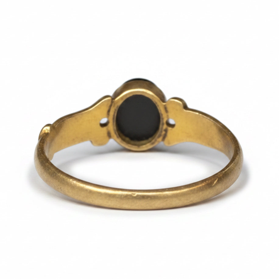 Victorian Sardonics Ring in 18ct Gold