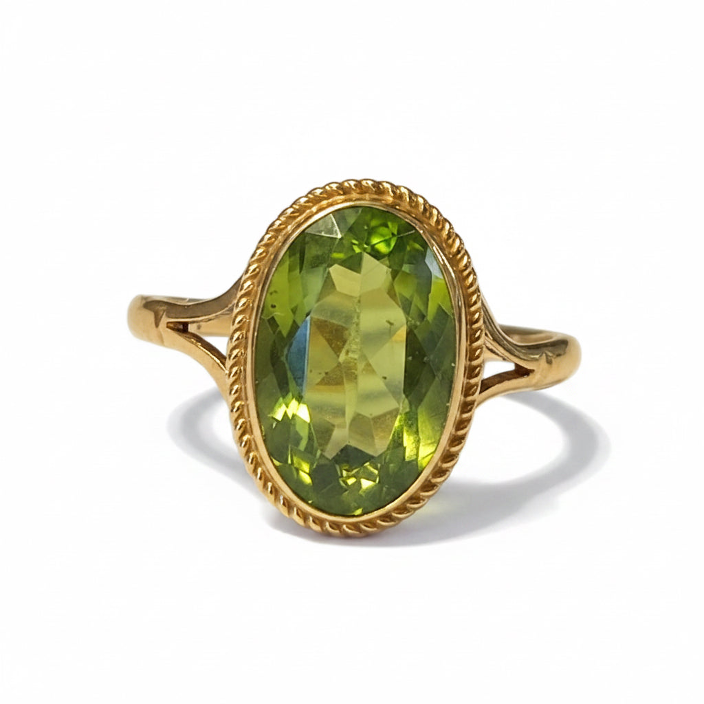 Vintage Peridot Ring in 9ct Gold