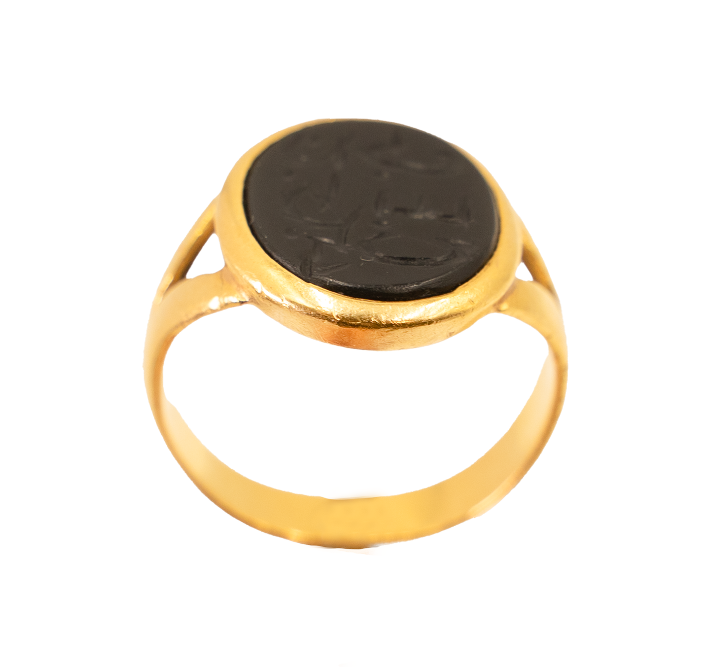 Victorian Hardstone Signet Ring – "CEC" Inscription in 18ct Yellow Gold