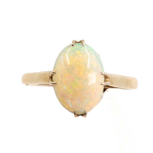 Edwardian Opal Solitaire Ring in 9ct Yellow Gold