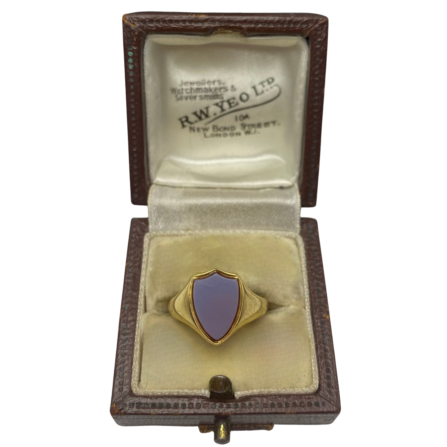 Victorian Shield Chalcedony Signet Ring in 18ct Yellow Gold