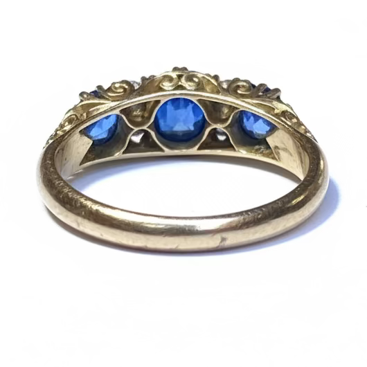 Victorian Sapphire & Diamond Ring in 18ct Gold