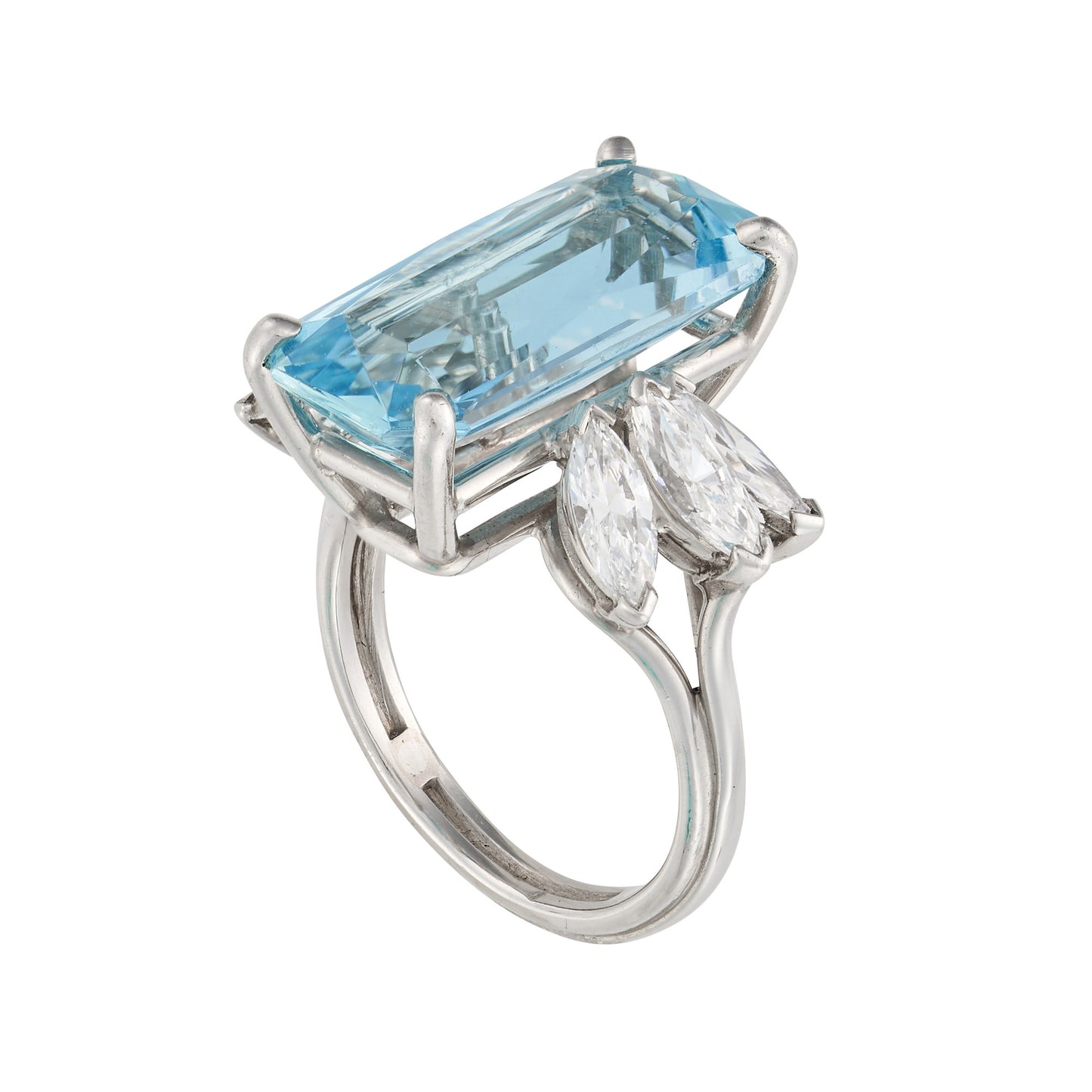 Vintage Aquamarine and Diamond Ring set in Platinum